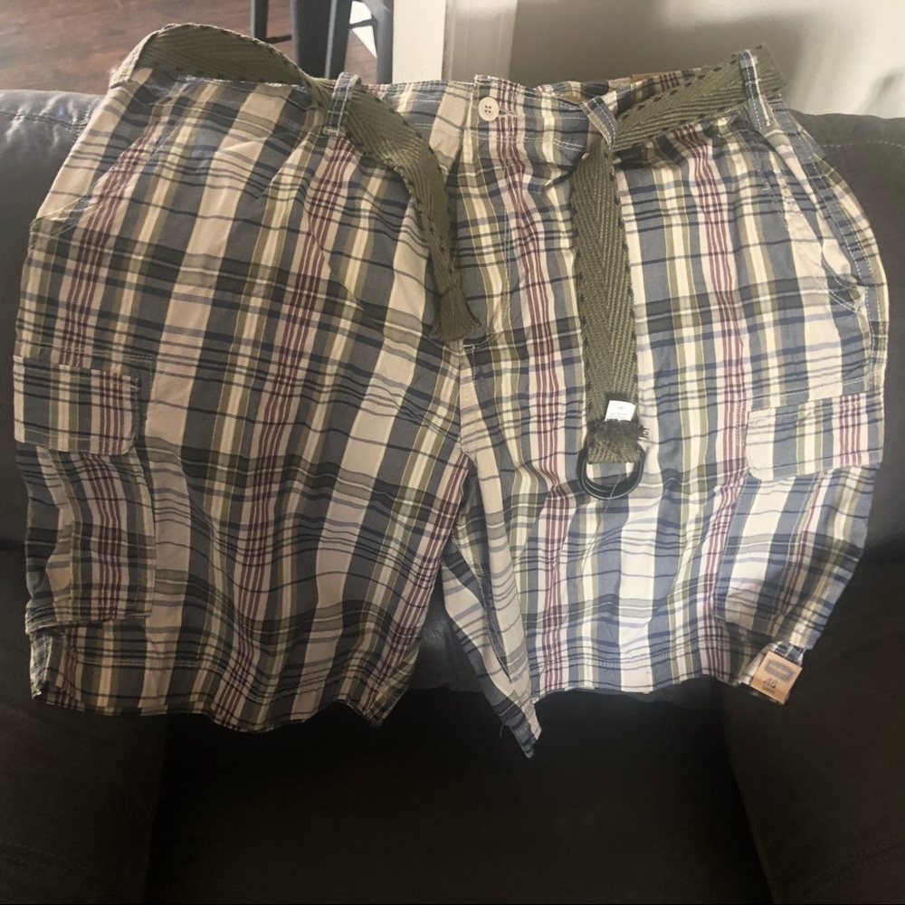 Men’s cargo shorts NWT